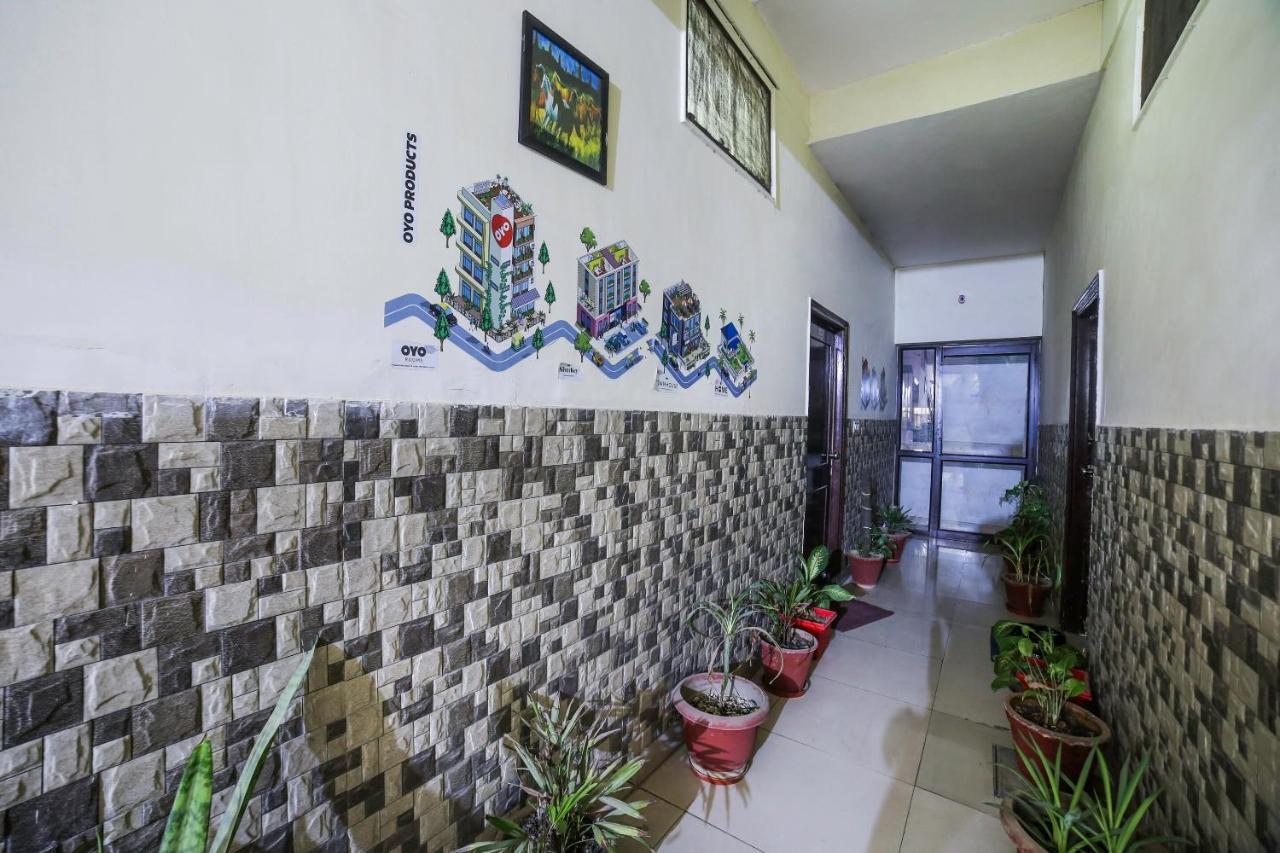 Hotel Oyo Downtown Near Leisure Valley Park Gurgaon