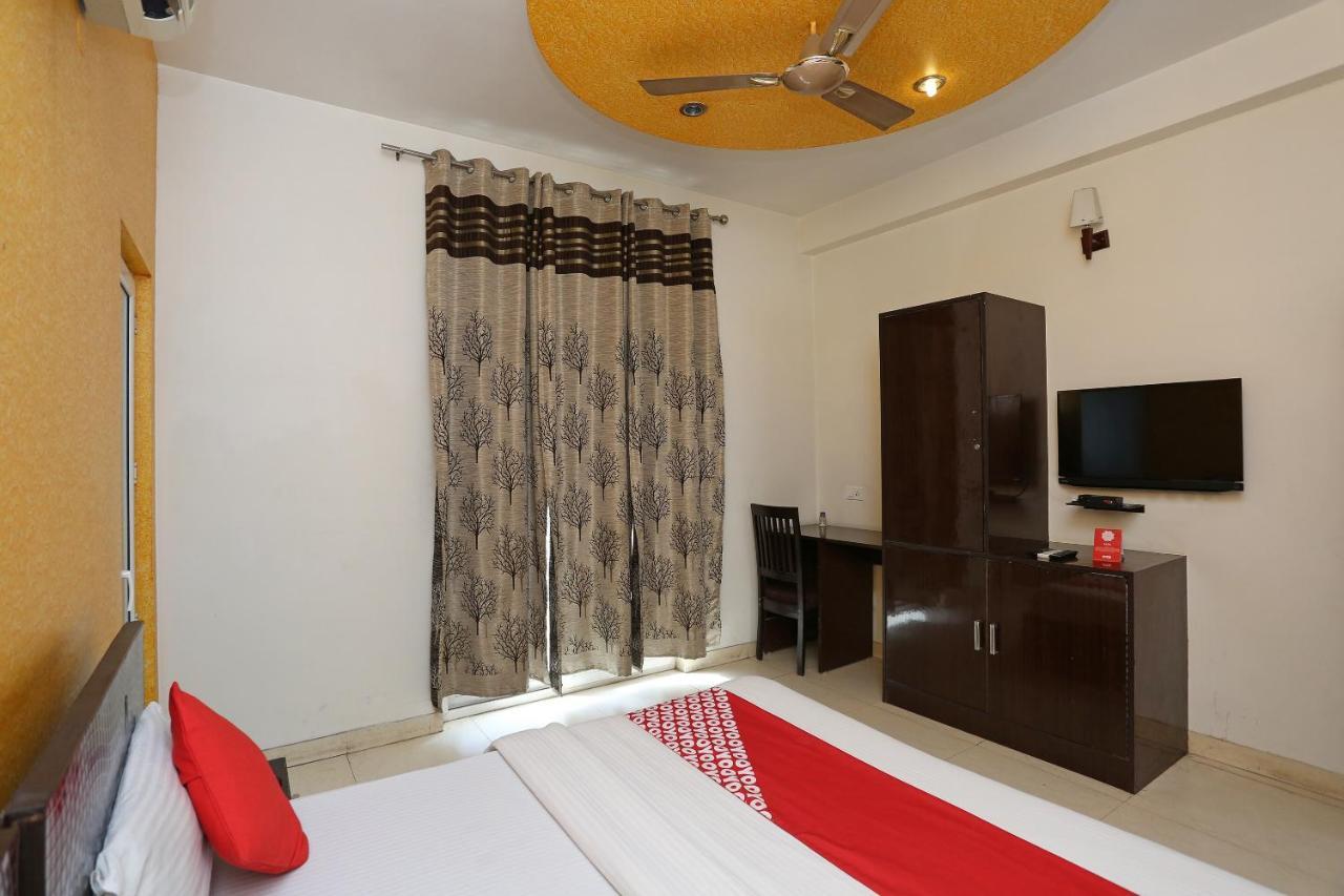 Oyo 429 Kisna Residency Gurgaon