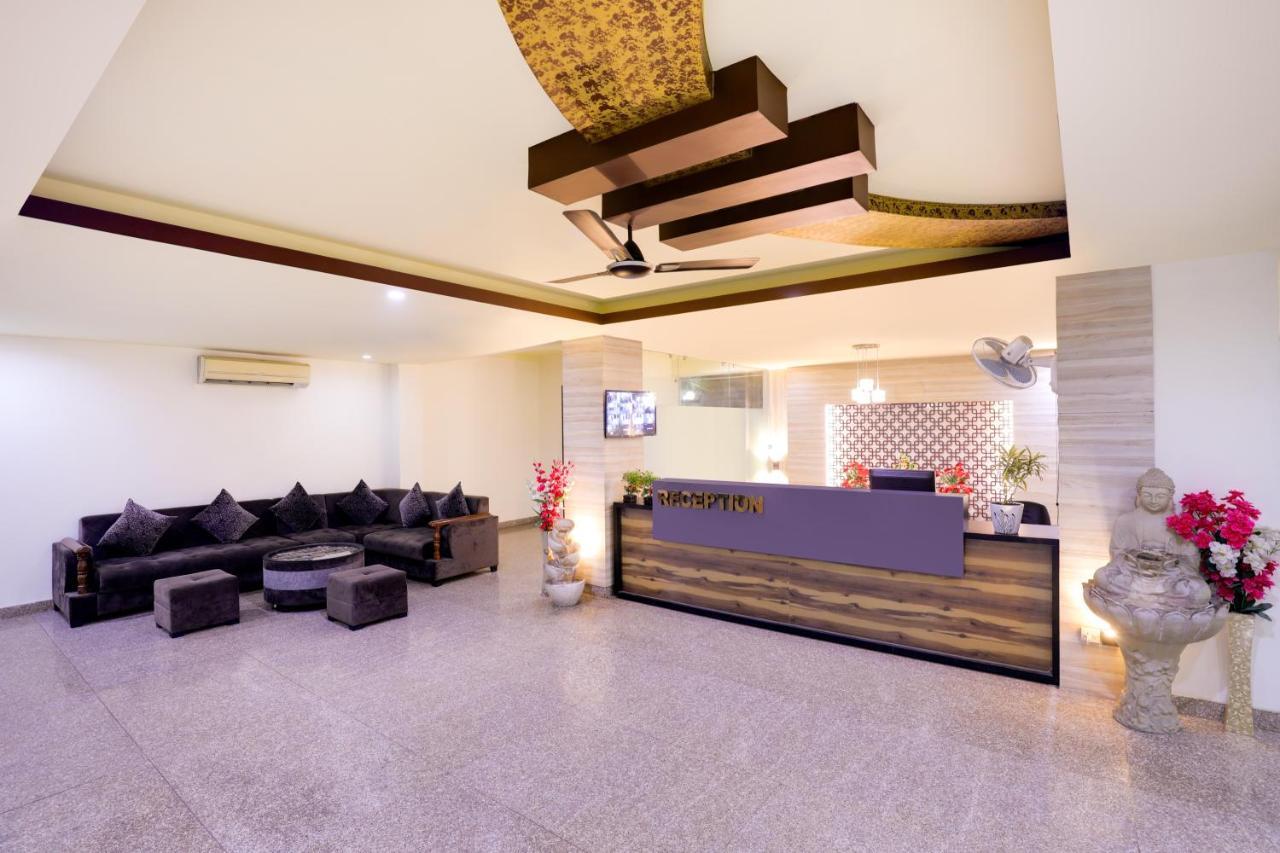 S2l And Studio Near Sohna Road 4*