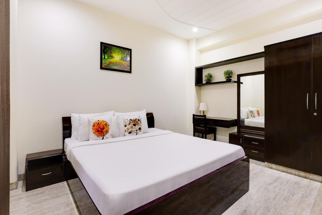 Hotel S2l And Studio Near Sohna Road 4*