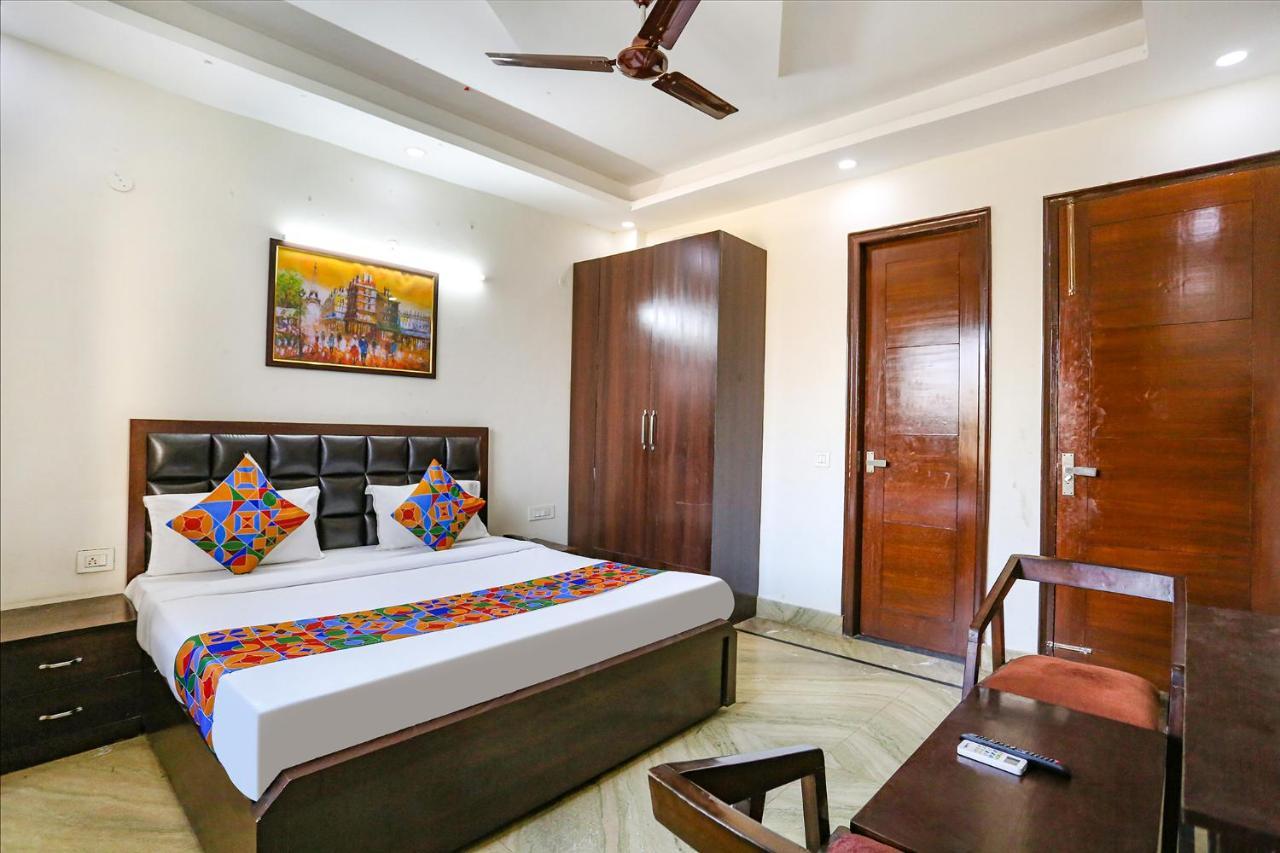 Hotel Fabhotel Pacific Homes