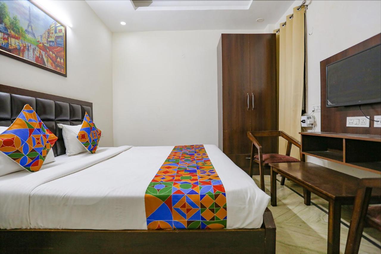 Hotel Fabhotel Pacific Homes Gurgaon