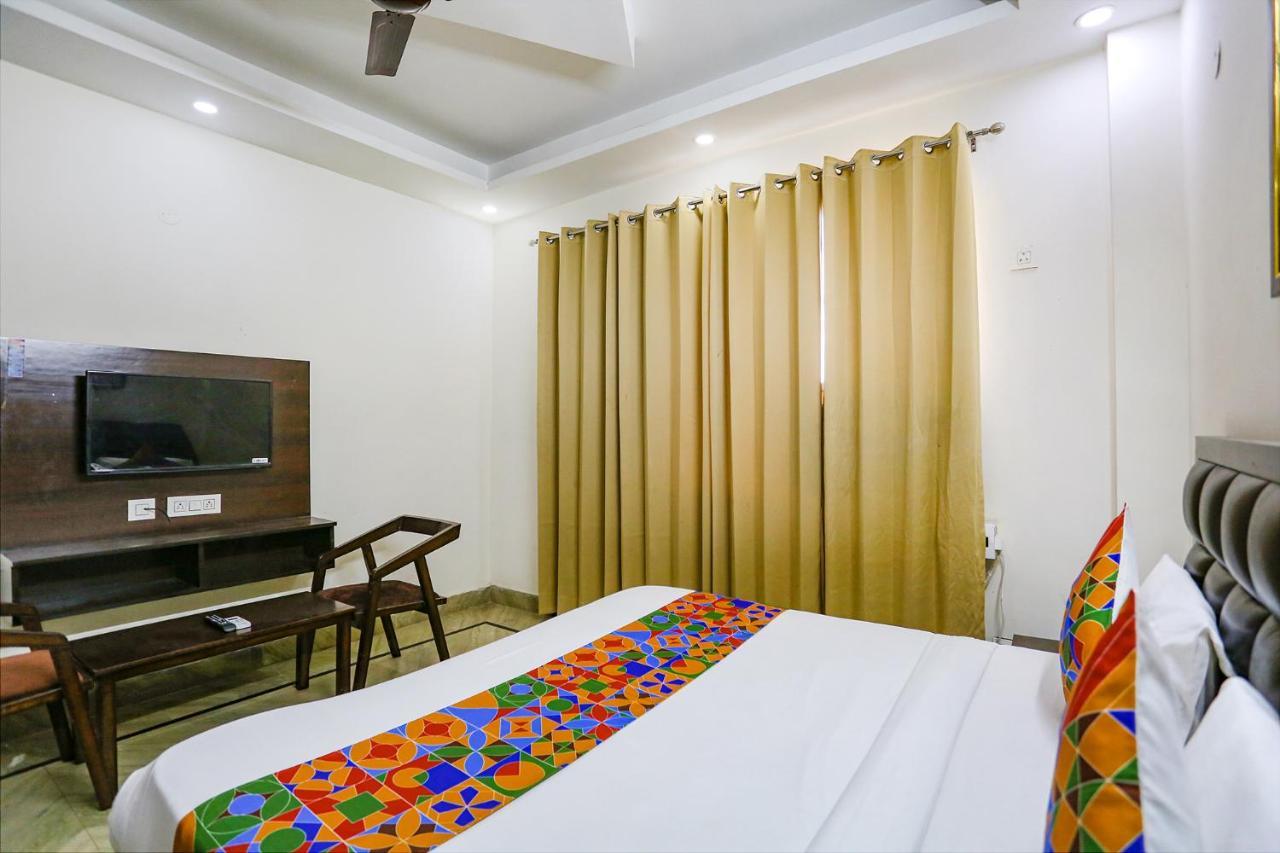 Fabhotel Pacific Homes 3*