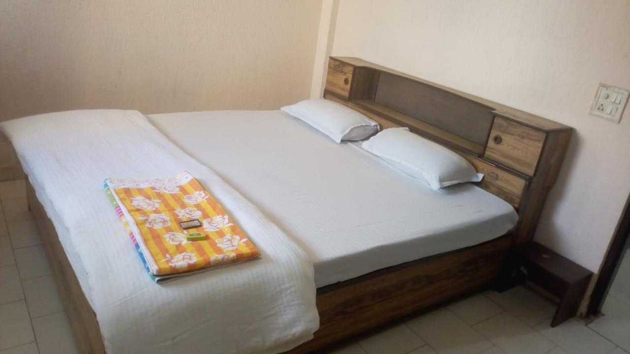 Mufis Homestay, Emerald Compound, New Palam Vihar-2 Apartment Gurgaon