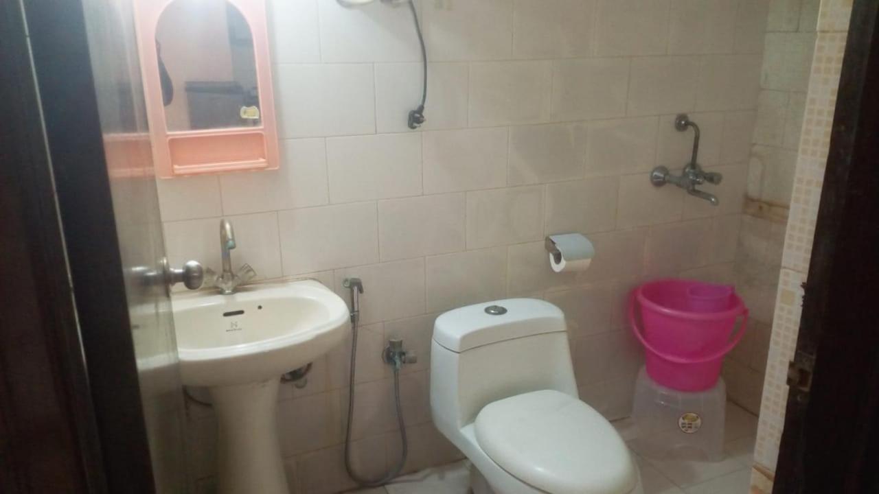 Apartment Mufis Homestay, Emerald Compound, New Palam Vihar-2