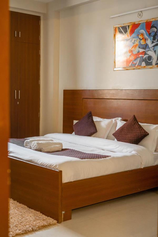 The Lodgers 2 Bhk Serviced Infront Of Artemis Hospital Apartment Gurgaon