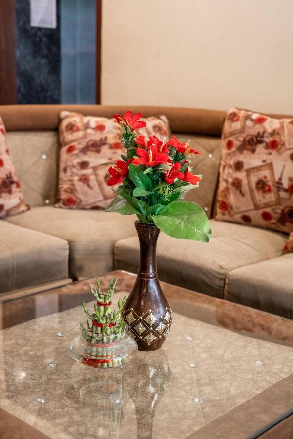 Apartment The Lodgers 2 Bhk Serviced Infront Of Artemis Hospital