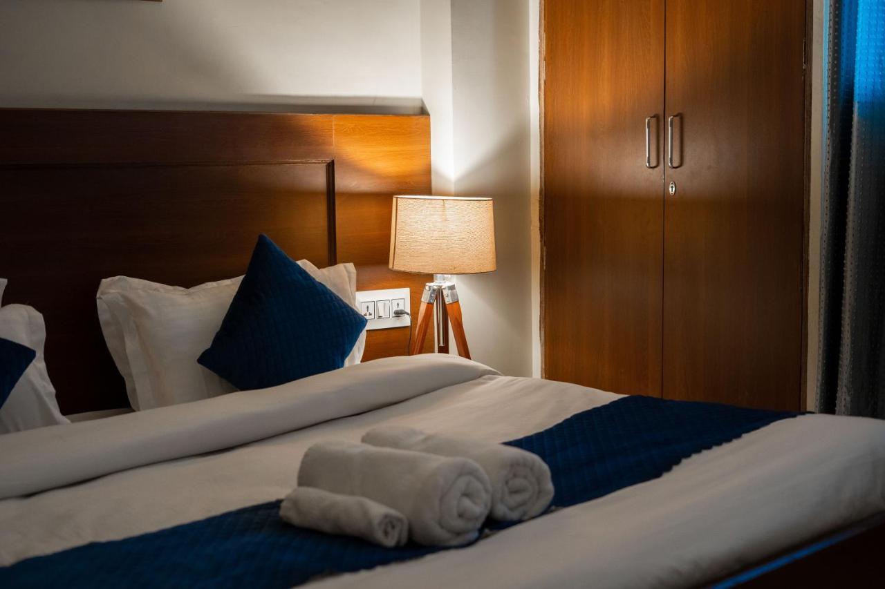 The Lodgers 2 Bhk Serviced Infront Of Artemis Hospital Apartment Gurgaon
