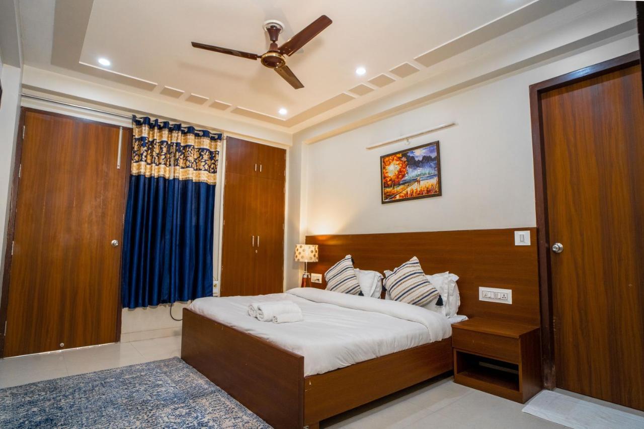Apartment The Lodgers 2 Bhk Serviced Infront Of Artemis Hospital