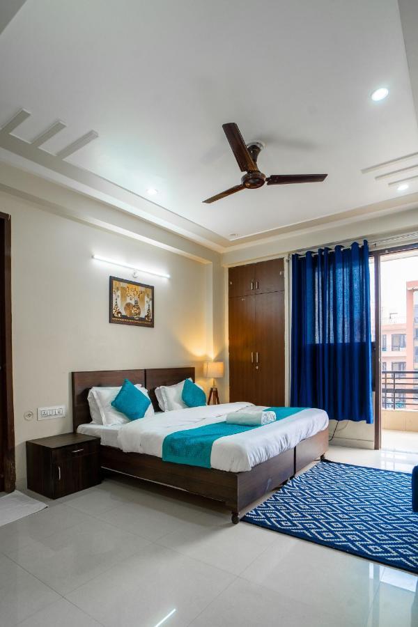 The Lodgers 2 Bhk Serviced Infront Of Artemis Hospital Apartment *