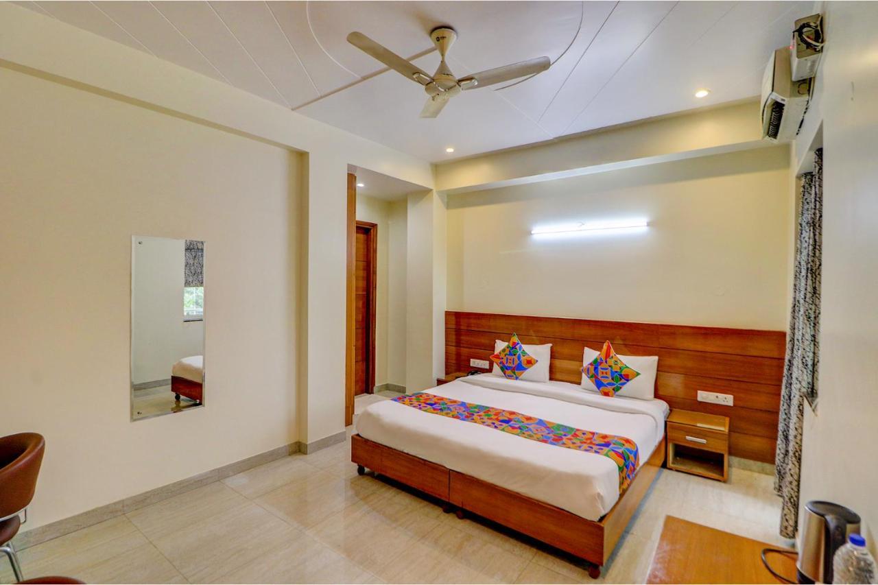 Hotel Fabhotel Aroma Luxuries 3*