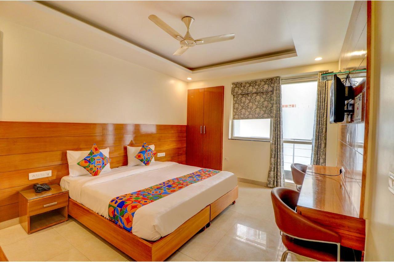 Hotel Fabhotel Aroma Luxuries