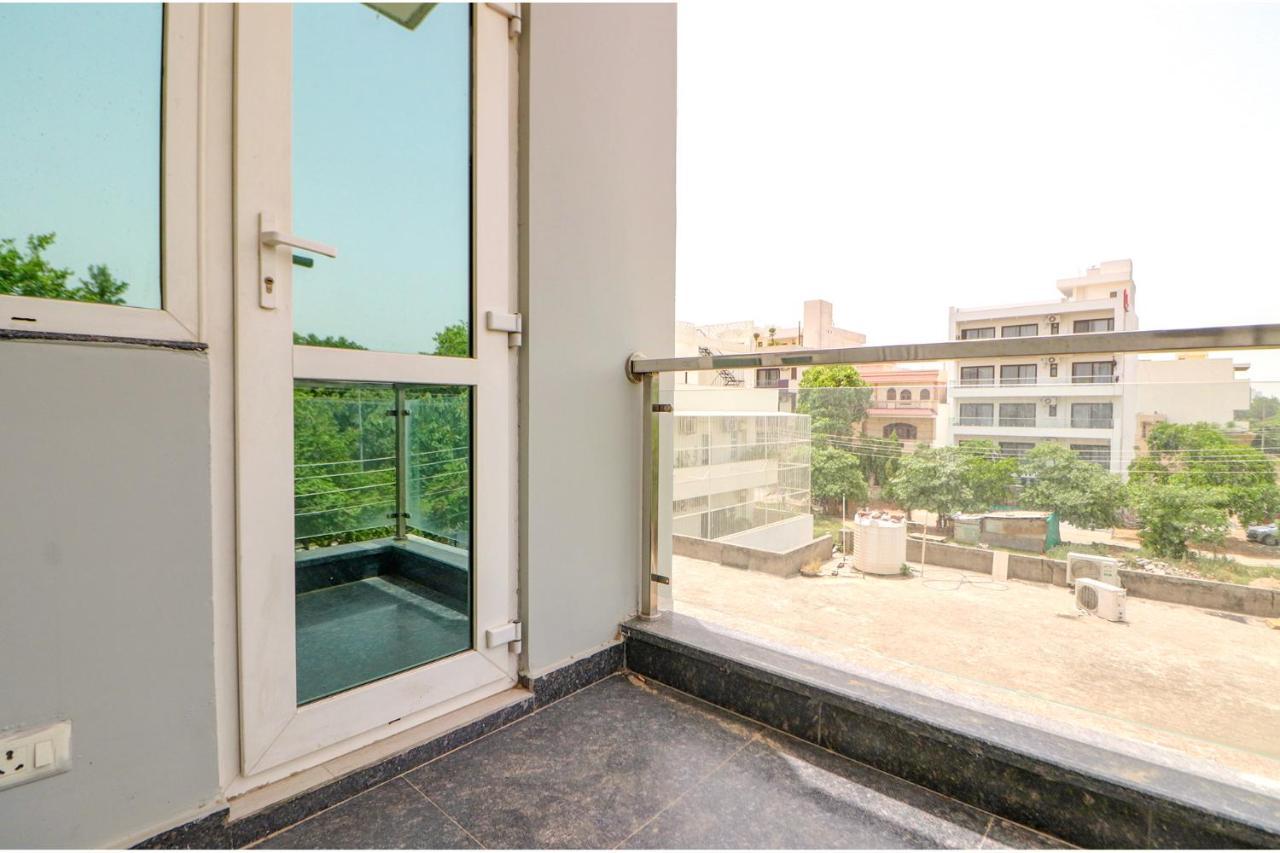 Hotel Fabhotel Aroma Luxuries Gurgaon