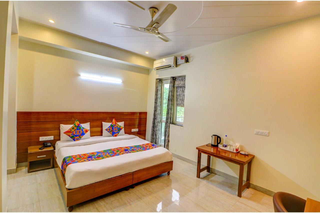 Fabhotel Aroma Luxuries Hotel 3*