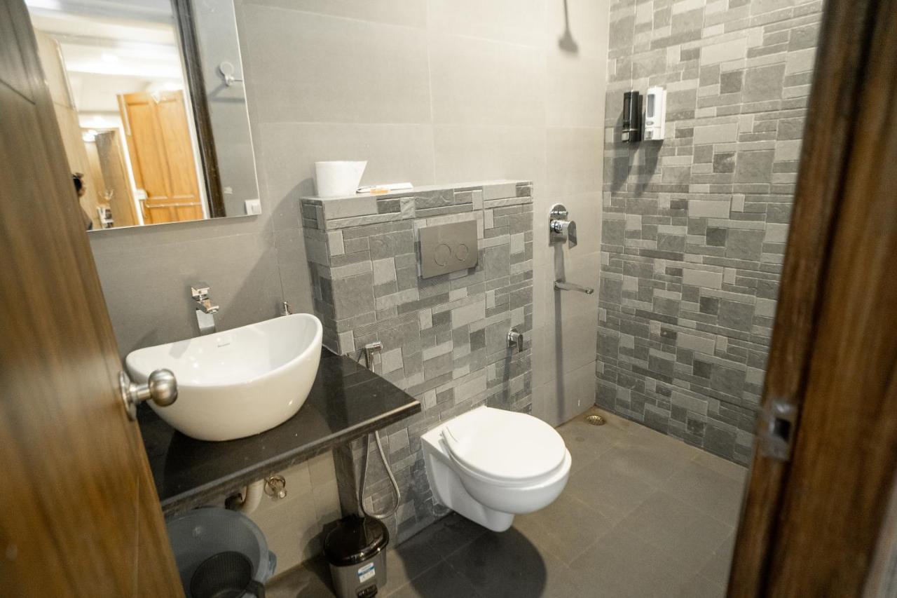Flxho Uno - Serviced & - Golf Course Road * Gurgaon