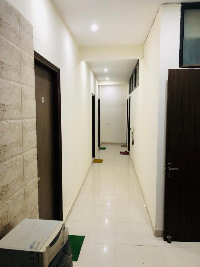 Hotel Royal Court Residency Gurgaon