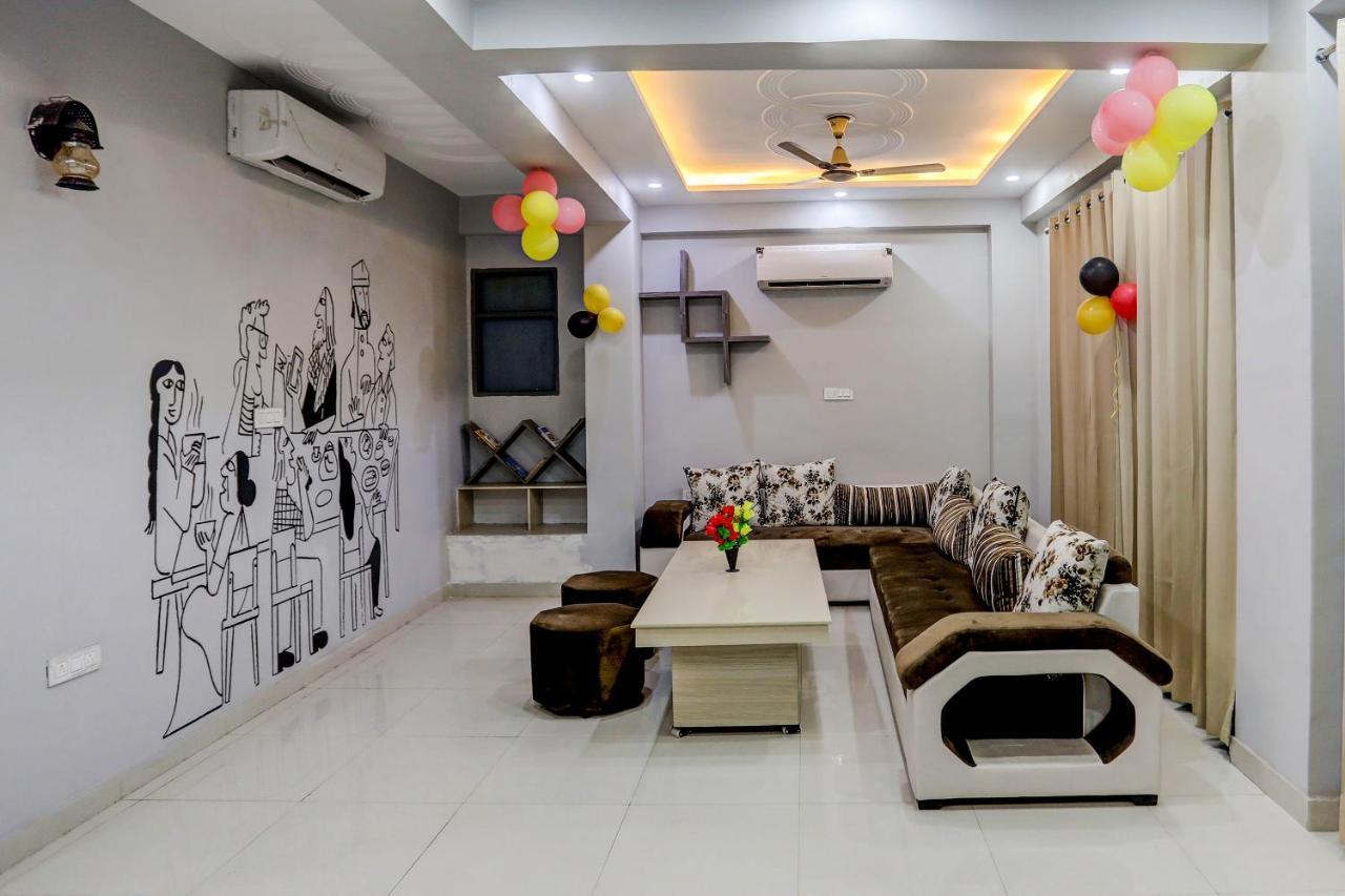 Hotel Super Townhouse Cloud Bay, Near Genpact, Sector-69, Gurgaon
