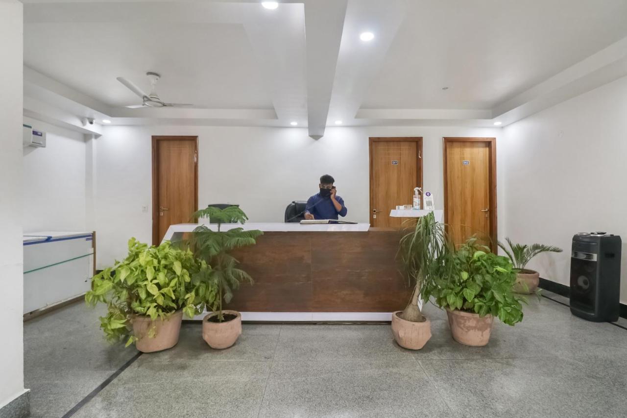 Hotel Oyo Aqua Near Omaxe Celebration Mall