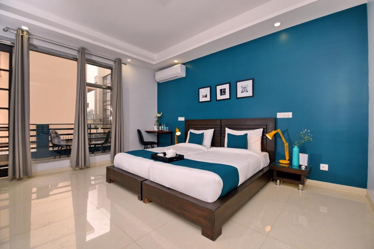 Oyo Silverkey Sector 38 Near Omaxe Celebration Mall Hotel