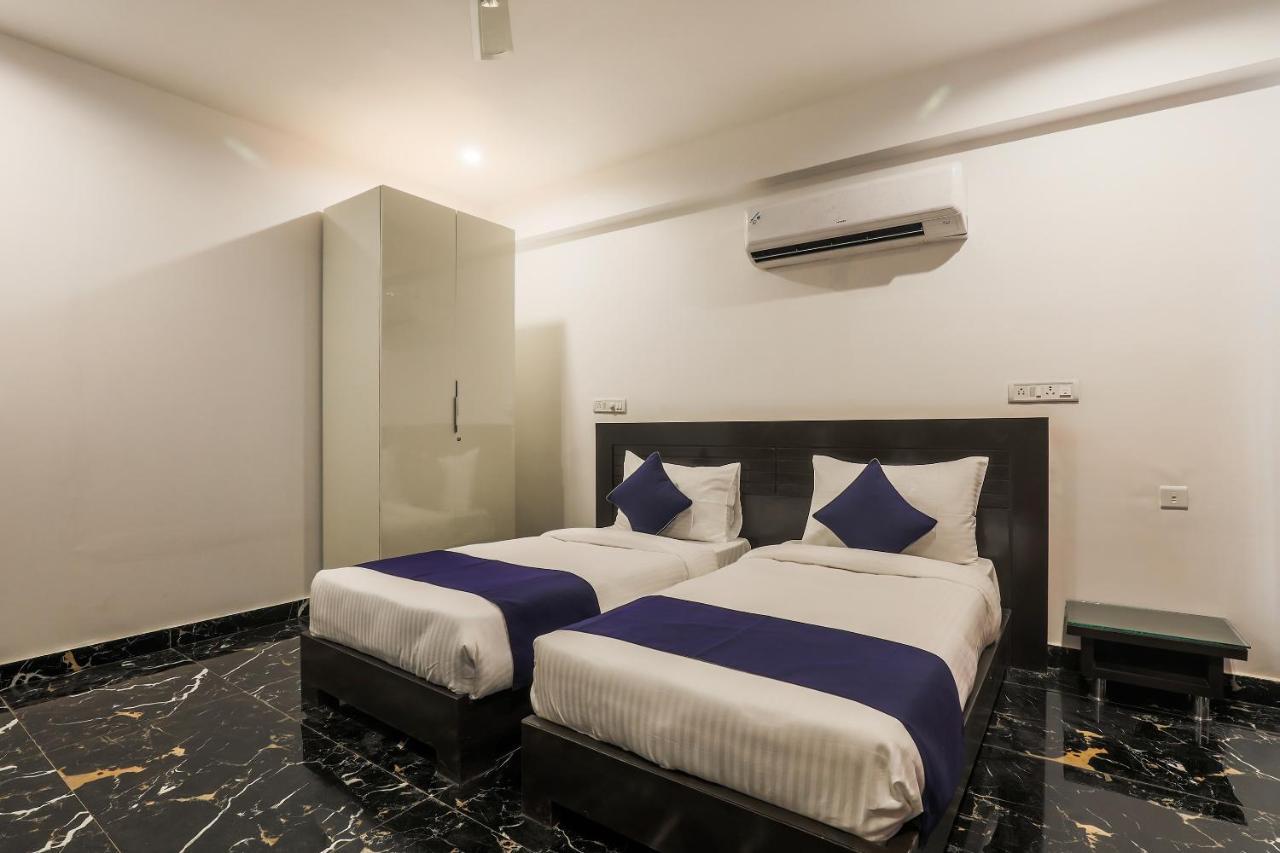 Hotel Oyo Silverkey Sector 38 Near Omaxe Celebration Mall Gurgaon