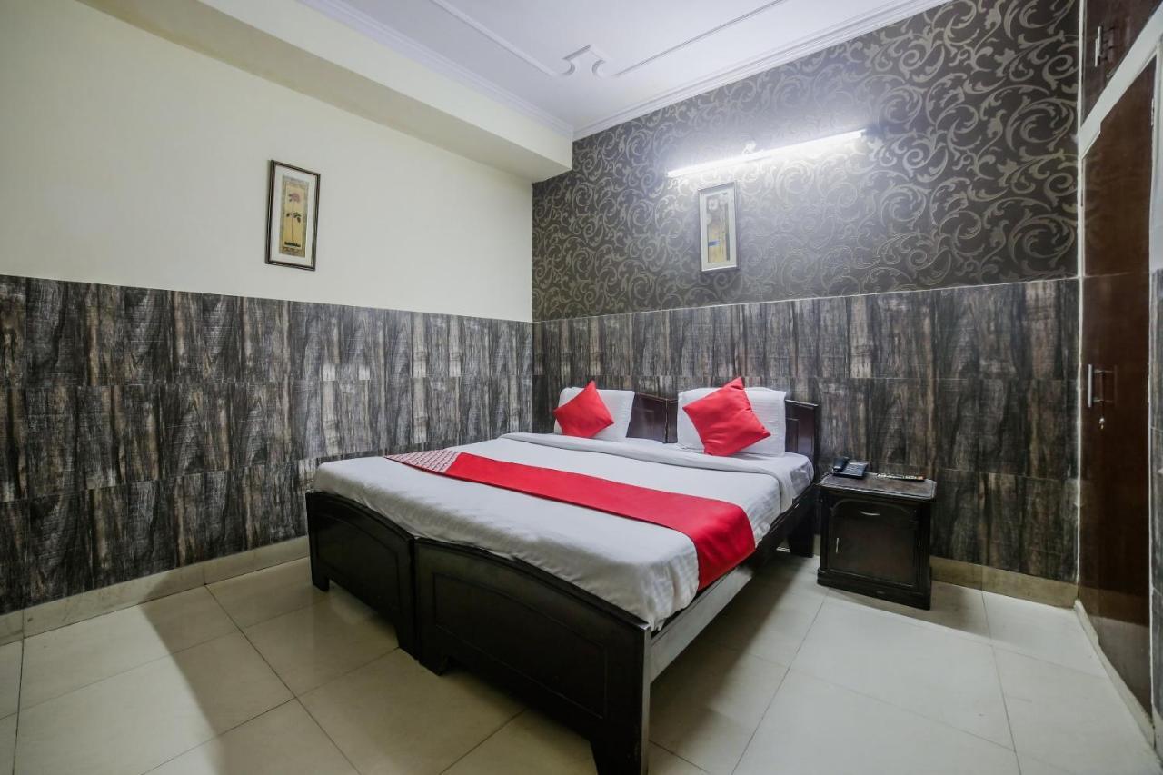 Oyo Downtown Near Leisure Valley Park Hotel Gurgaon