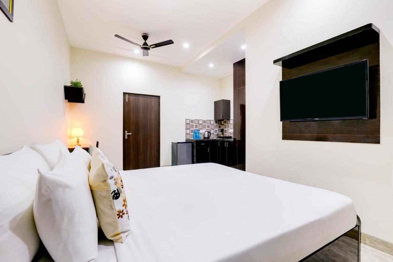 Hotel S2l And Studio Near Sohna Road