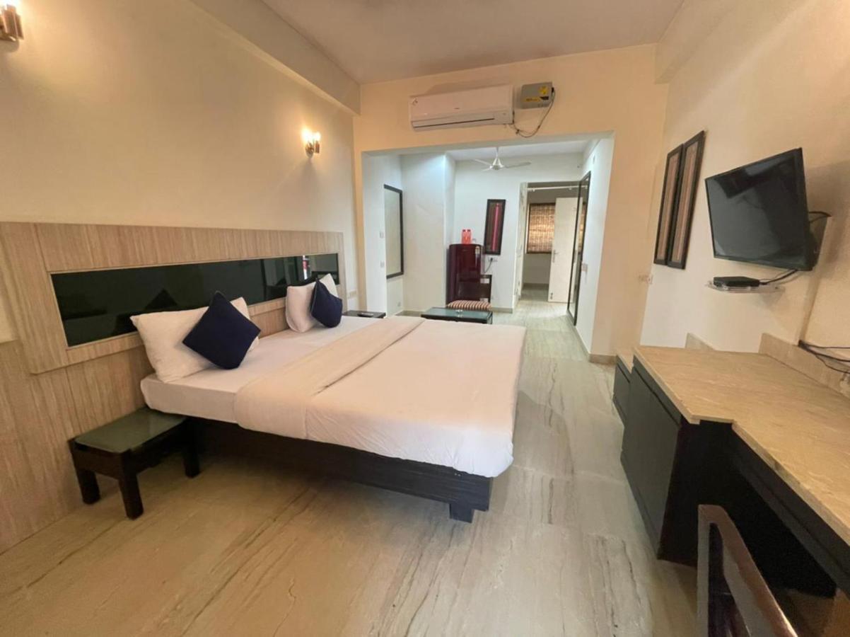 Bedchambers Serviced Apartments, Sector 40 *