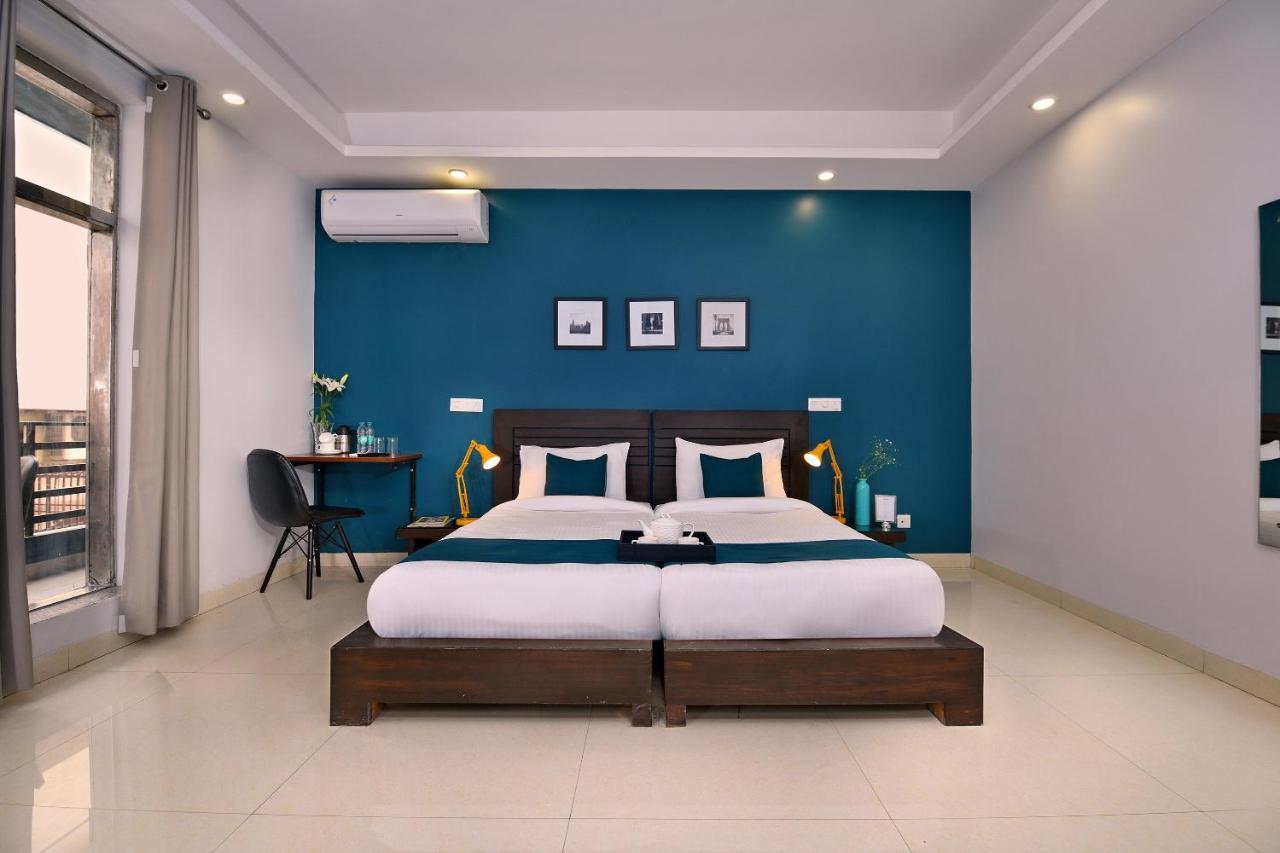 Oyo Silverkey Sector 38 Near Omaxe Celebration Mall Gurgaon