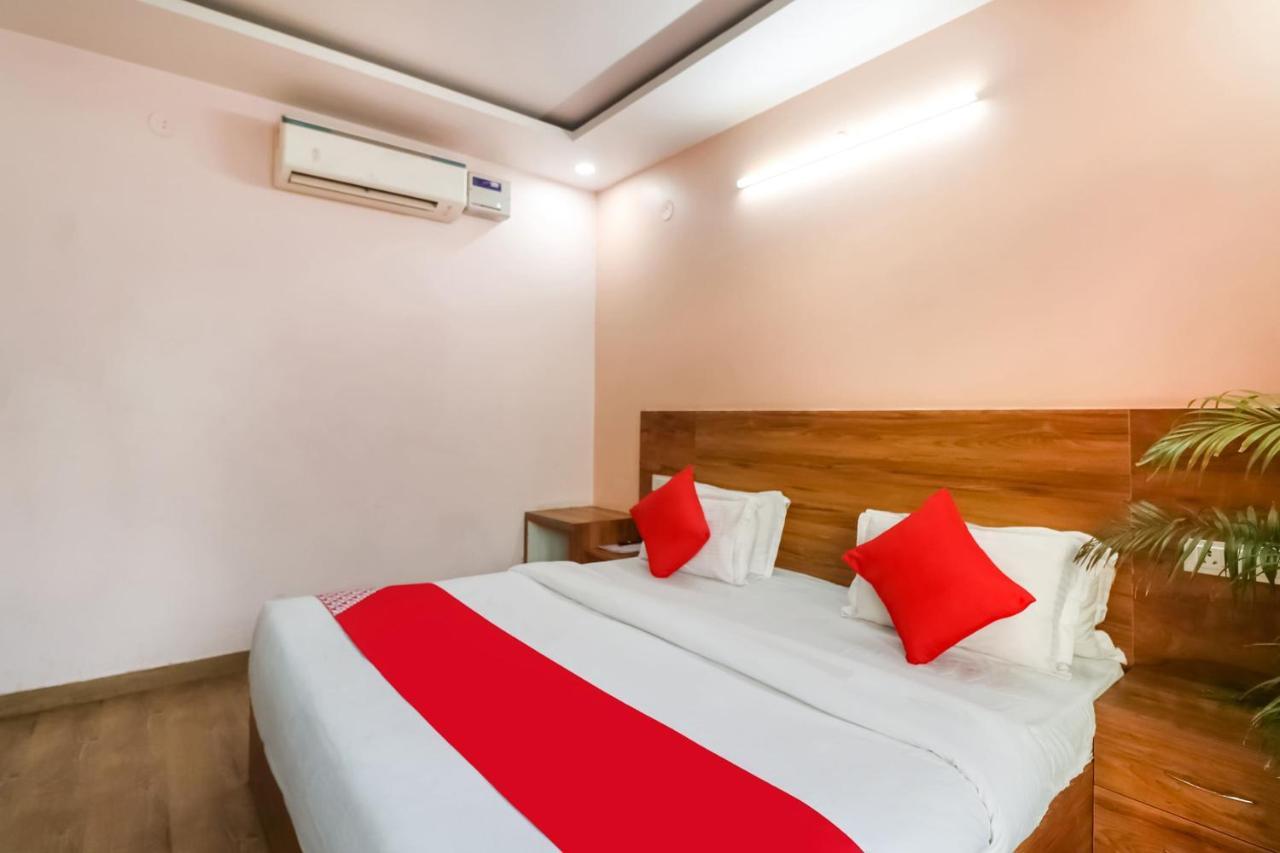 Hotel Oyo Aqua Near Omaxe Celebration Mall