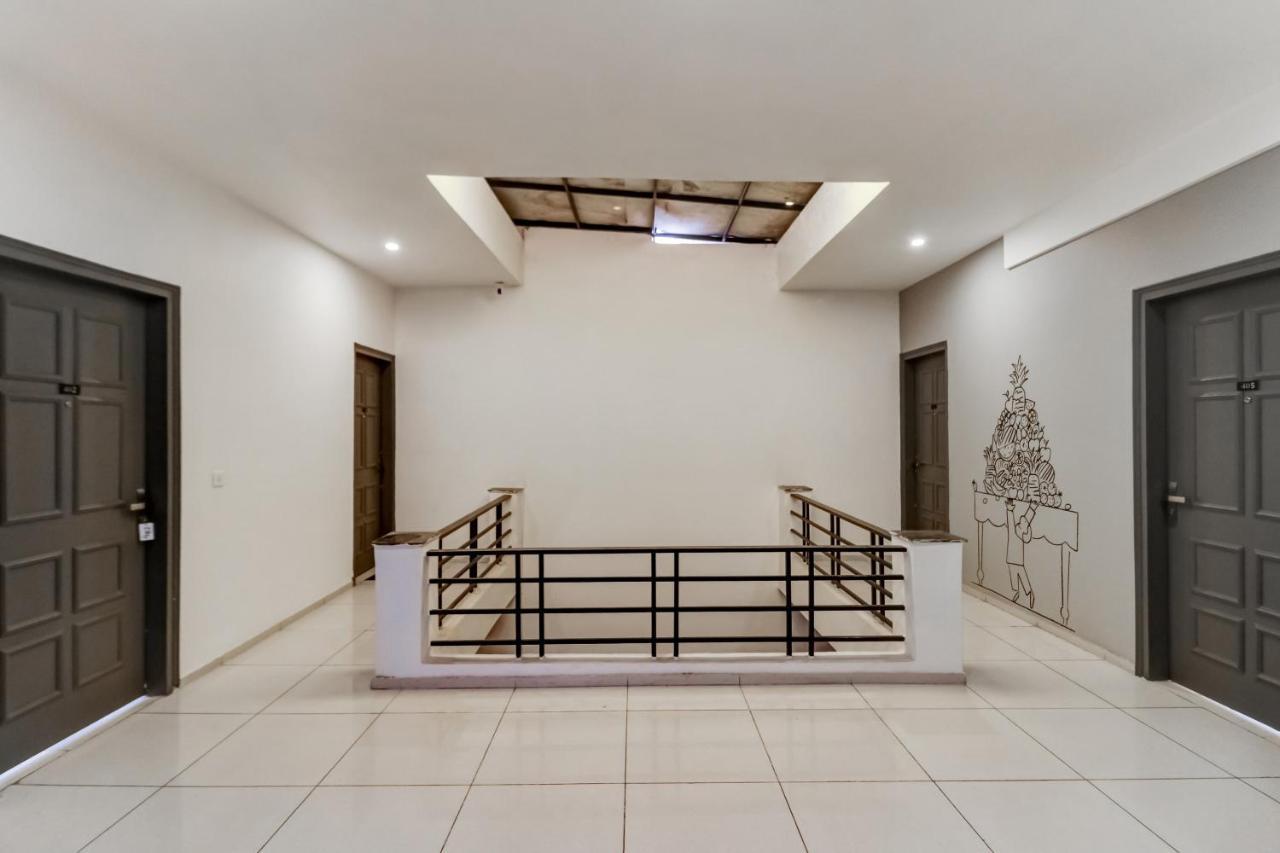 Hotel Townhouse South 2 Sector 49 4*