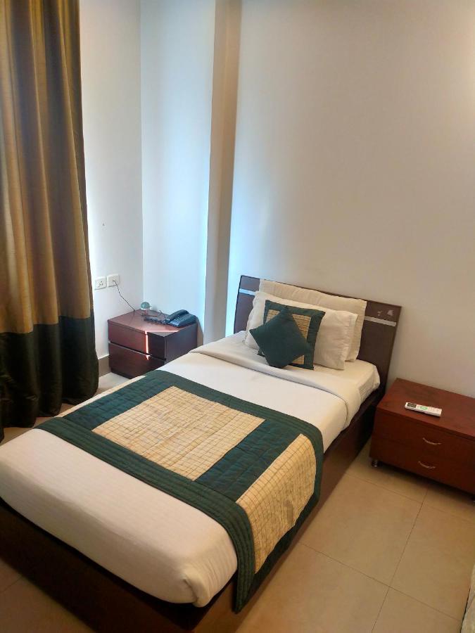 Amisa Golf Course Road Mg Road