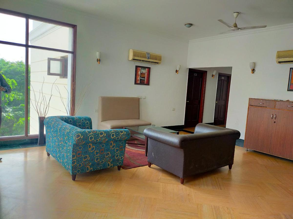 Hotel Amisa Golf Course Road Mg Road 3*