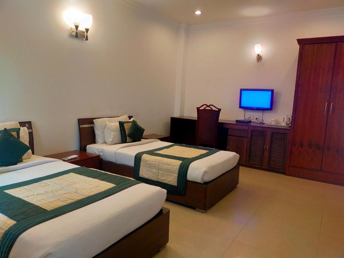 Hotel Amisa Golf Course Road Mg Road Gurgaon