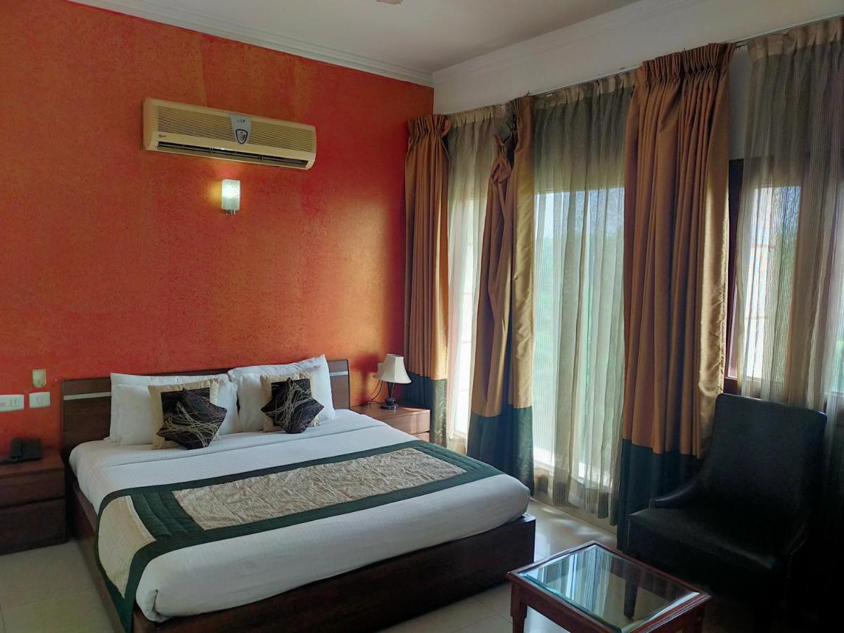 Amisa Golf Course Road Mg Road 3* Gurgaon