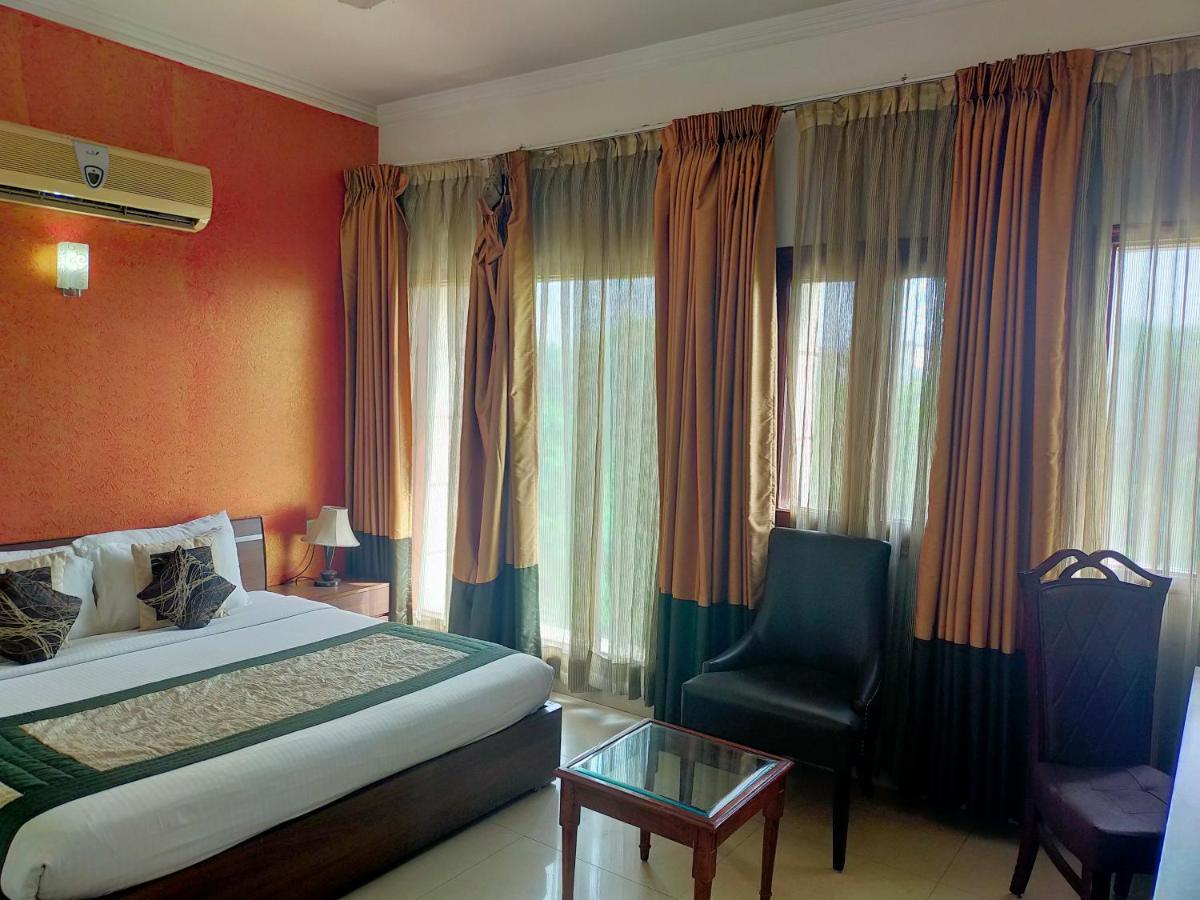 Hotel Amisa Golf Course Road Mg Road