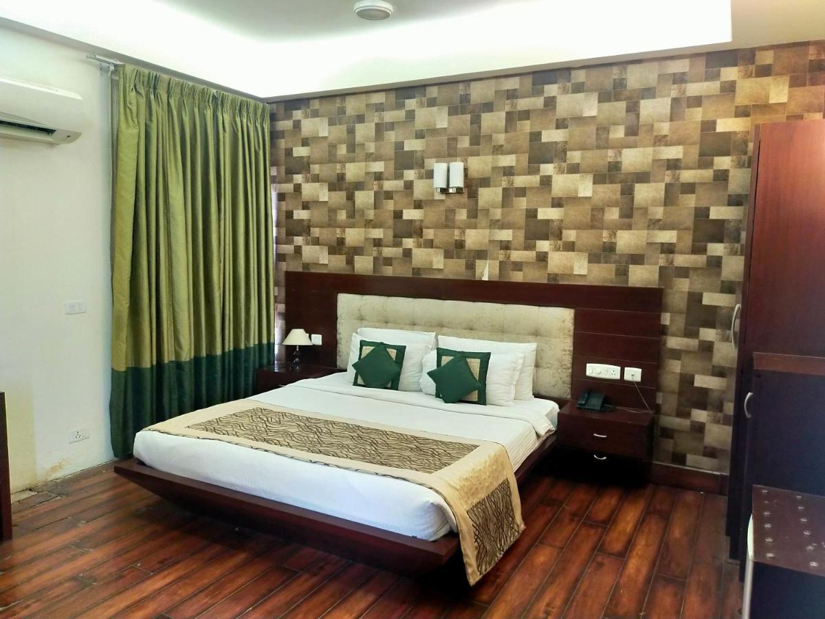 Hotel Amisa Golf Course Road Mg Road