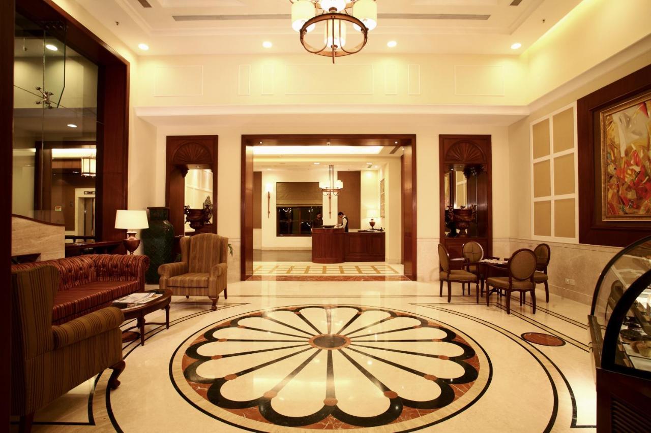 Dlf Club 3 Hotel Gurgaon