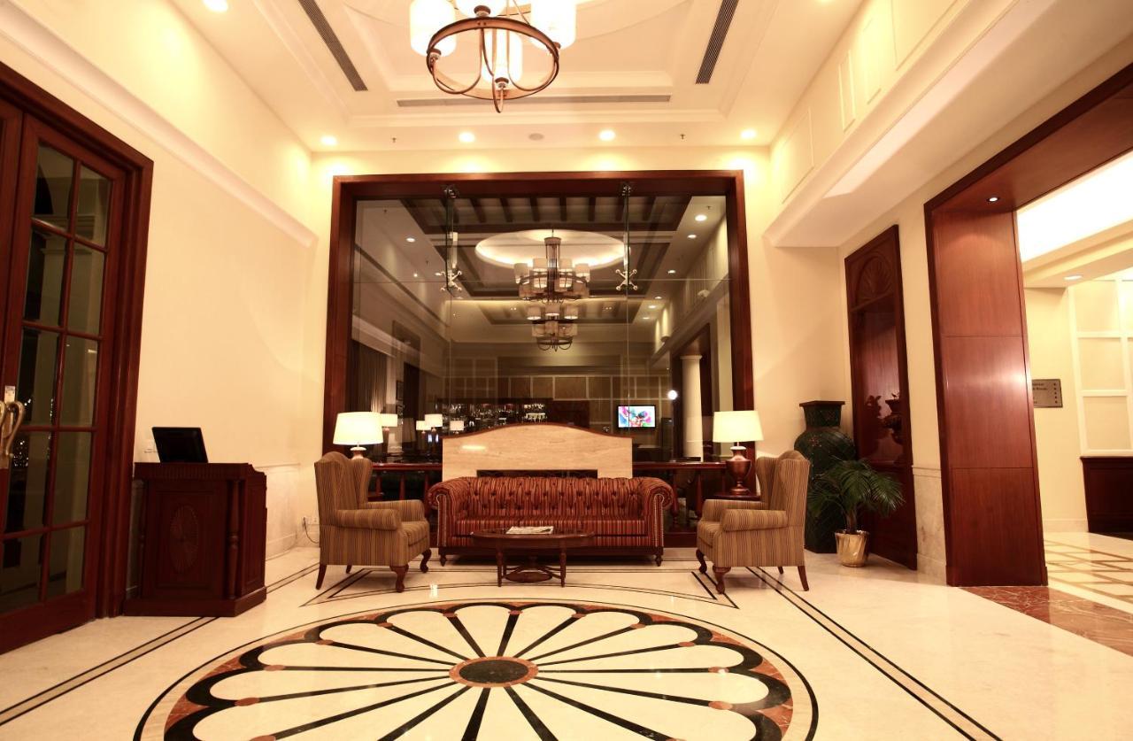 Dlf Club 3 Hotel 4*
