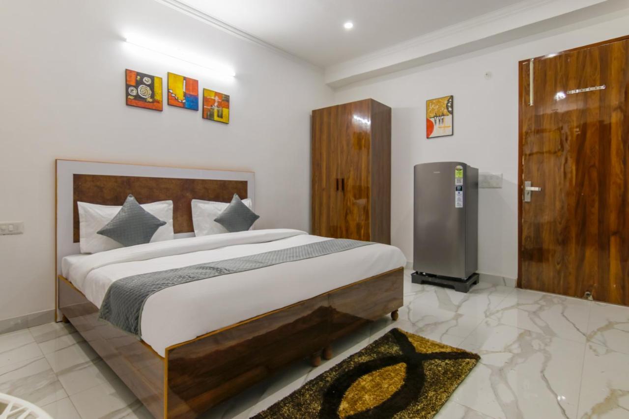Guest house Breezy Serviced Medanta *