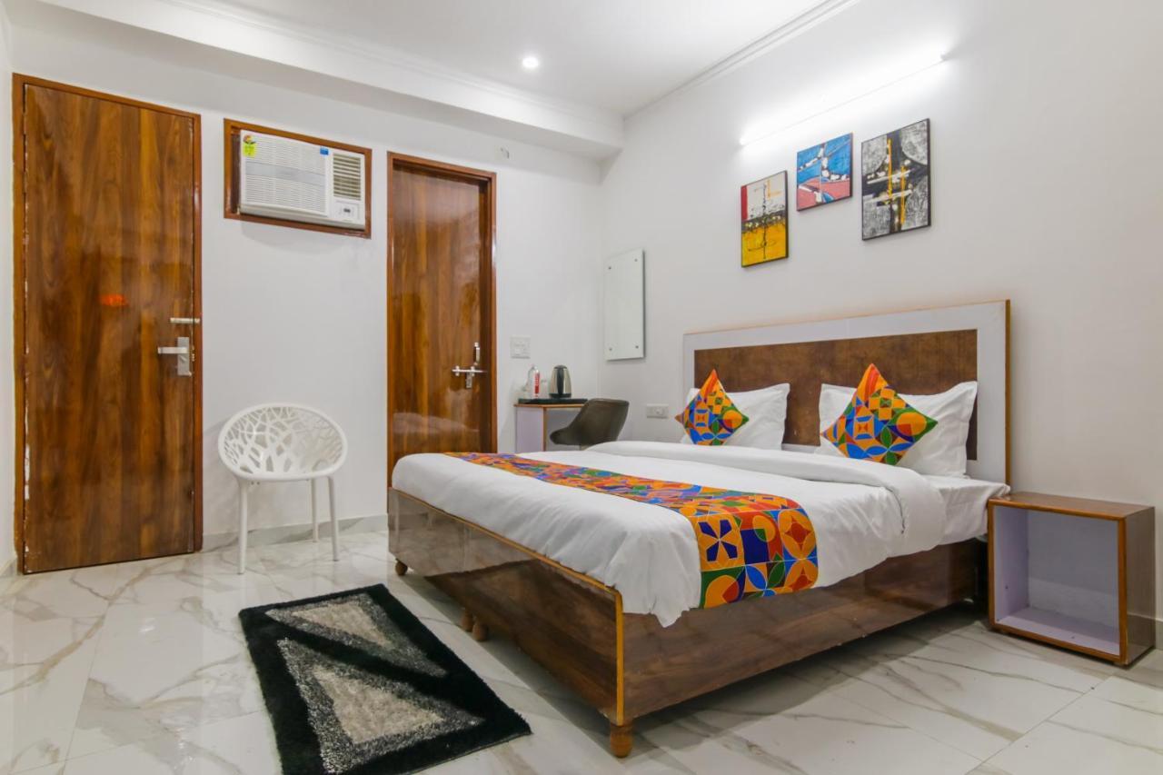 Guest house Breezy Serviced Medanta *