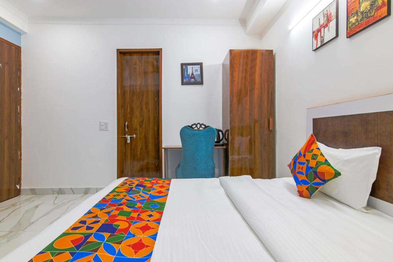 Guest house Breezy Serviced Medanta *