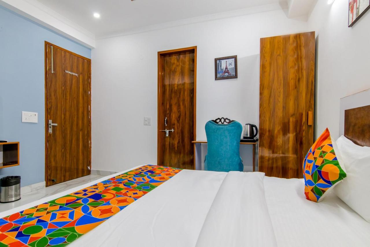 Guest house Breezy Serviced Medanta