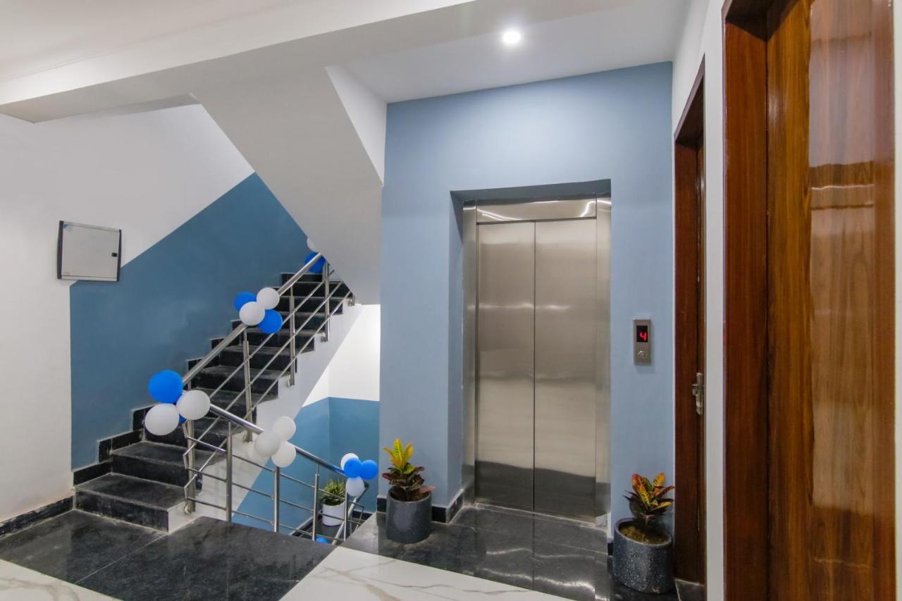 Breezy Serviced Medanta Guest house Gurgaon