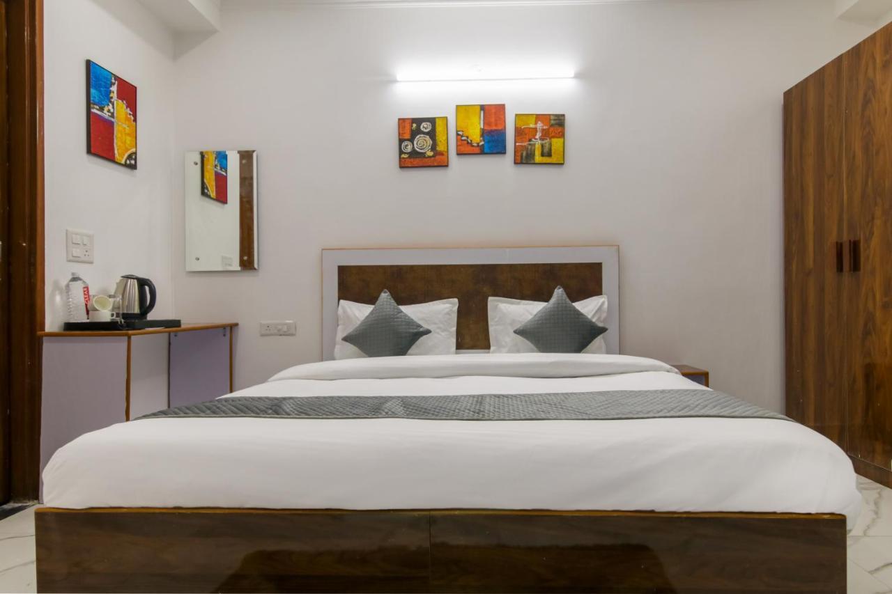 Breezy Serviced Medanta