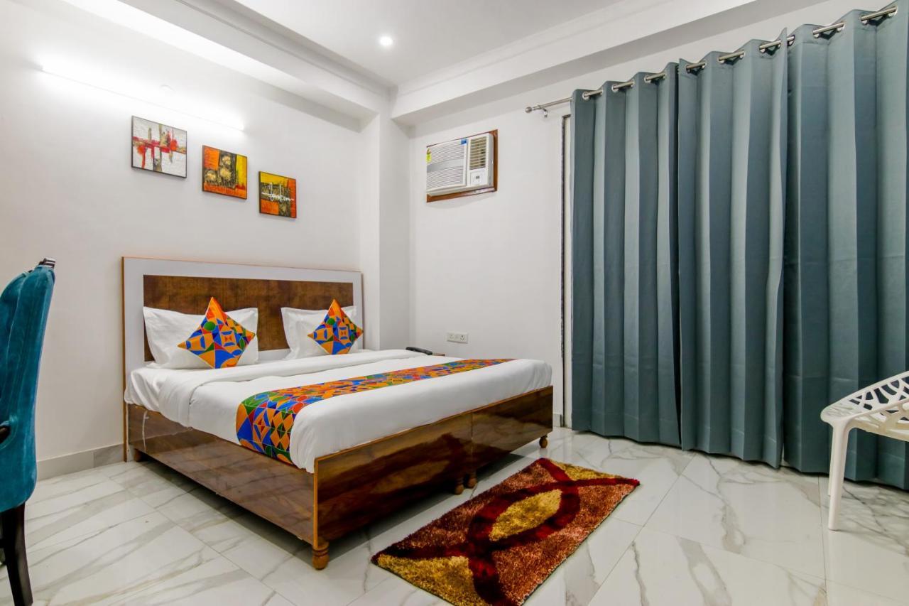 Guest house Breezy Serviced Medanta *