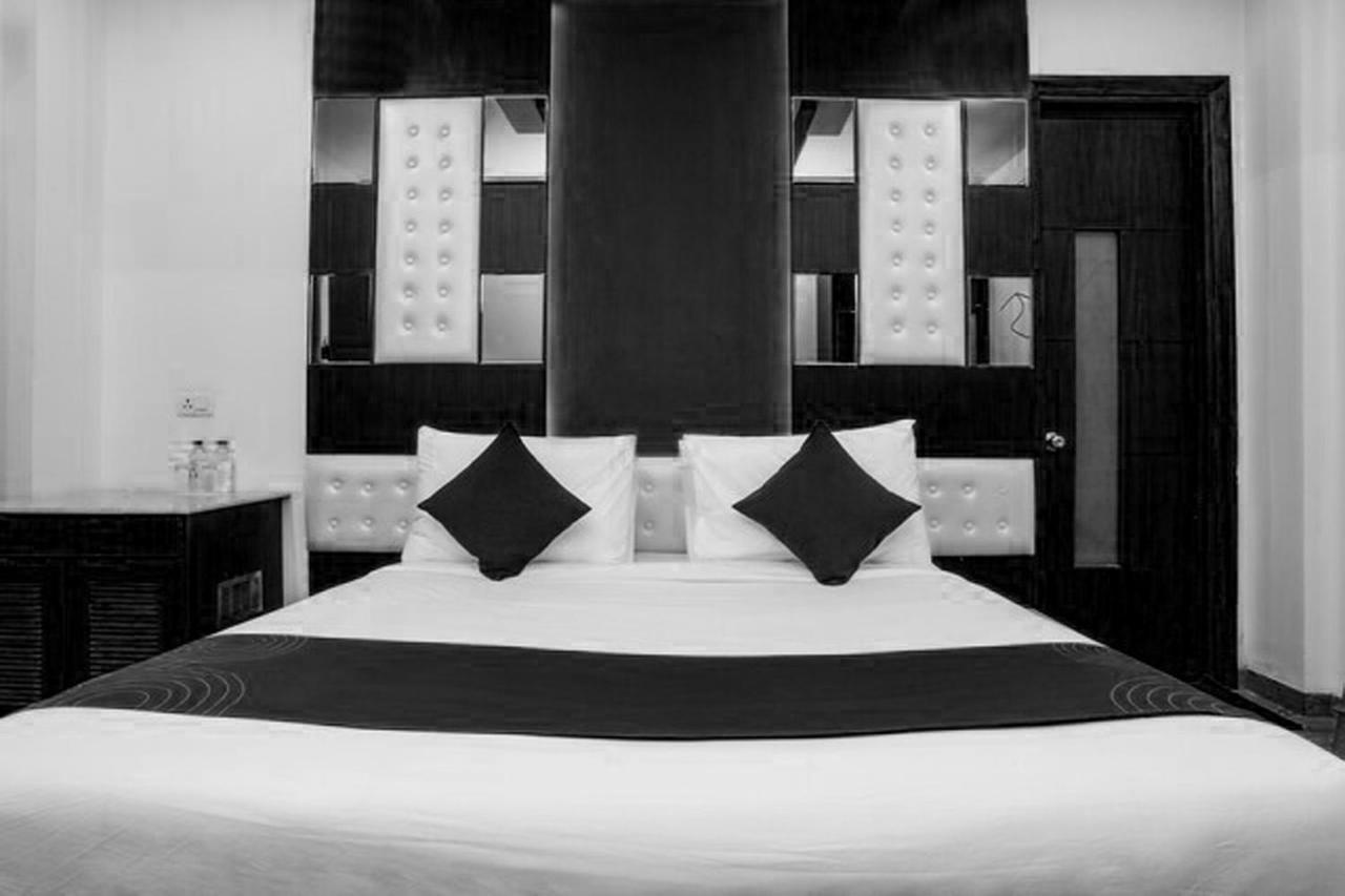Hotel Collection O Motif South 1 Near Appu Ghar 3*