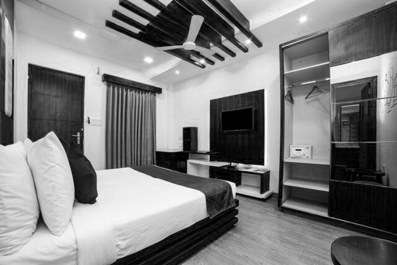 Collection O Motif South 1 Near Appu Ghar 3* Gurgaon