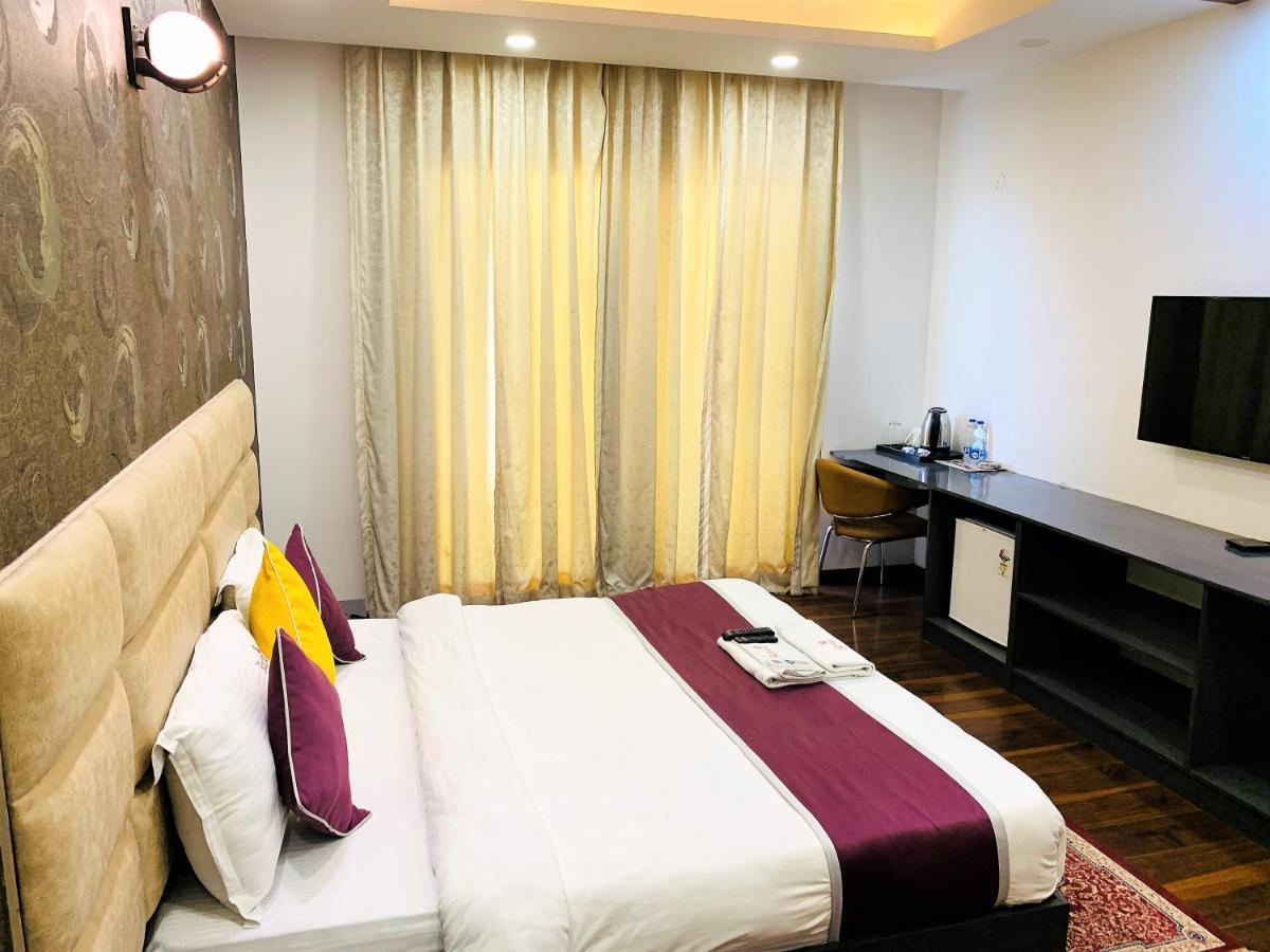 Lime Tree Pulkit Gurgaon-artemis Hospital, Nearest Metro Huda Centre Gurgaon