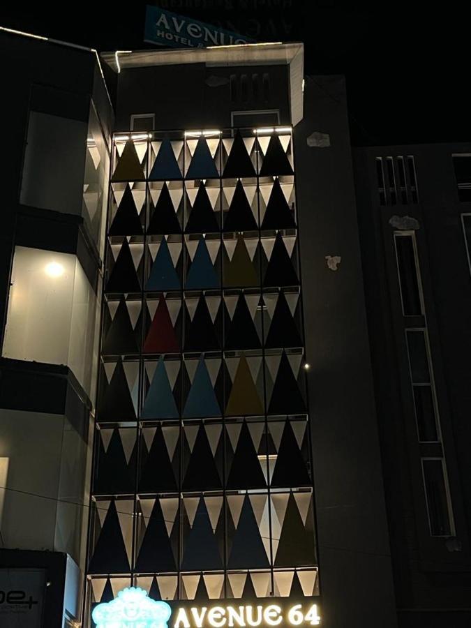 Hotel Avenue 64 3*