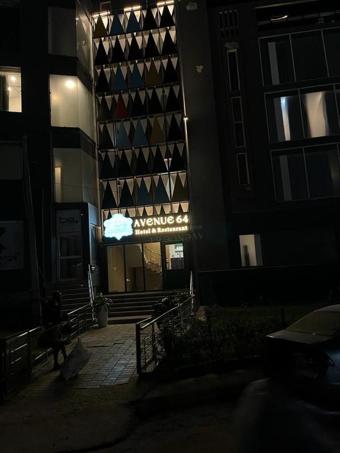 Hotel Avenue 64